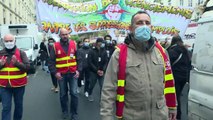 1er-Mai syndical: des milliers de manifestants malgré la pluie et le Covid-19