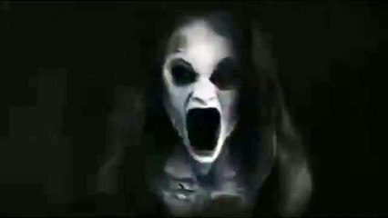 আজও তার আত্মা ছাদে ঘুরে বেড়ায়: ভয়ংকর রিয়েল অডিও গল্প 👻