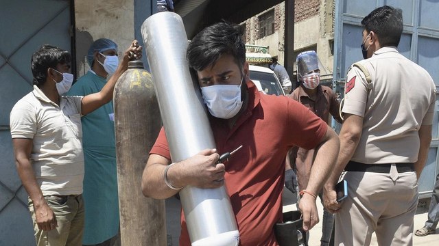 What health experts say on Delhi's oxygen consumption?