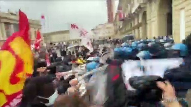 Protestos desafiam restrições anti-Covid