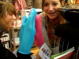 Bras de fer avec gants anti-chaleur :)