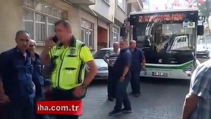 Trafiği felç eden araca bakın ne yaptılar!