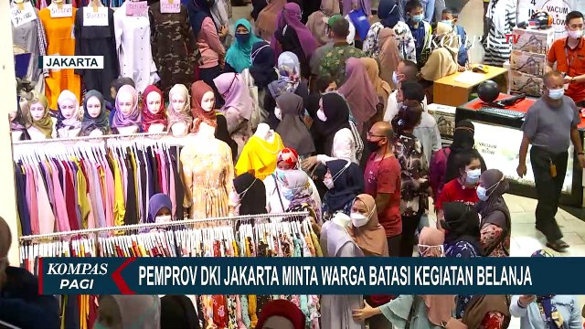 Jelang Lebaran, Pengunjung Pasar Tanah Abang Membeludak!