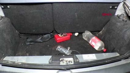 Bursa'da park halindeki otomobilin bagajında, erkek cesedi bulundu