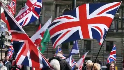 Scozia verso il voto del 6 maggio. Proteste in piazza