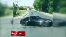 Kapısı açık otomobille drift yaptı!