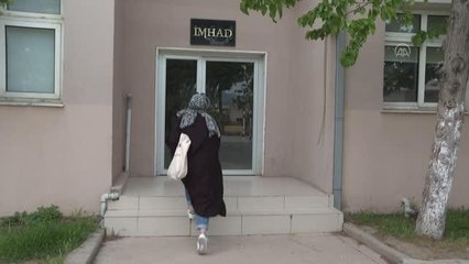 İmam Hatipliler ve Mezunlar Derneği'nin kurduğu aşevinden her gün 700 sofraya sıcak yemek ulaşıyor