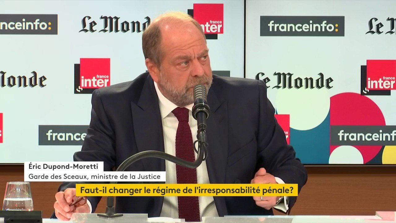 Éric Dupond-Moretti à propos de Marine Le Pen : "Quand vous arrivez deux heures après des faits atroces de terrorisme, que vous vous servez d'un cercueil comme un marche pied, c'est d'un cynisme qui me dégoute."