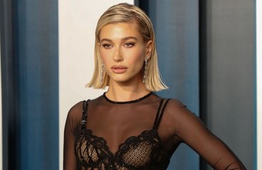 Hailey Bieber espera continuar a ter amor próprio quando estiver 'velha e flácida'