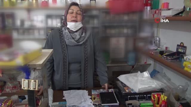 Sandıklı'da gurbetçi hayırseverler bakkalın veresiye defterini satın aldı