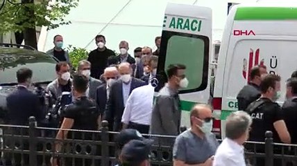 Erdoğan tam kısıtlamada kalabalık bir grupla cenaze namazına katıldı