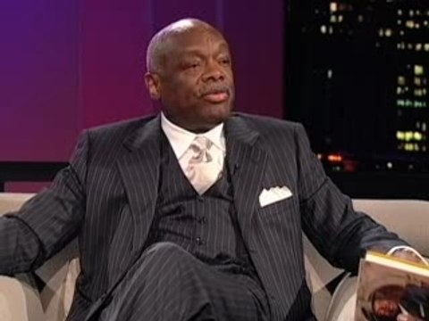 TAVIS SMILEY | Guest: Willie Brown | PBS