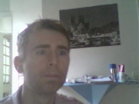 Wiwi égratigne Fais moi danser