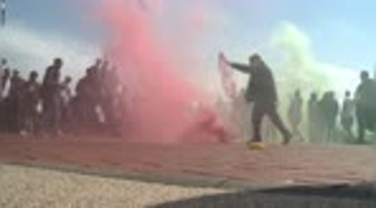 "The Glazers could sign Messi and Ronaldo and we'd still want them out" - protesting United fans