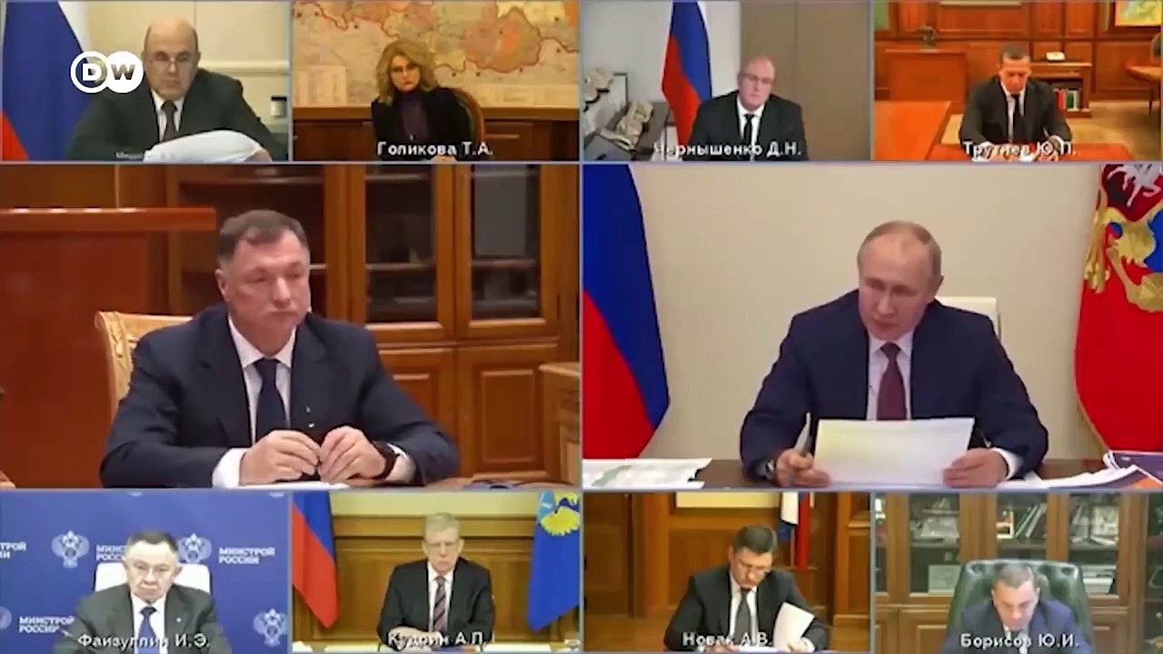 Germans travel to Russia for Sputnik V COVID-19 vaccinations _ Focus on Europe