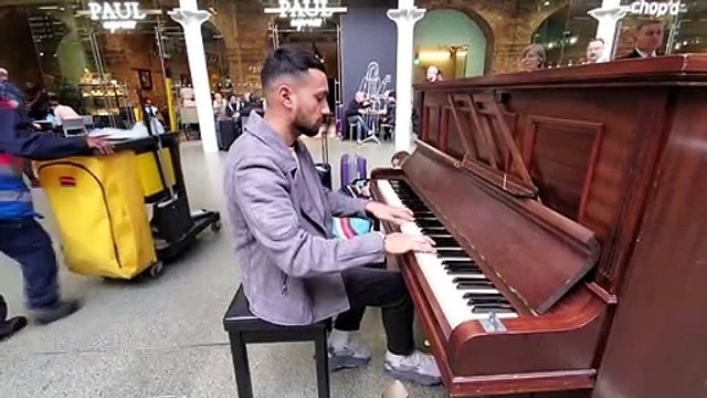 Howls Moving Castle Public Piano