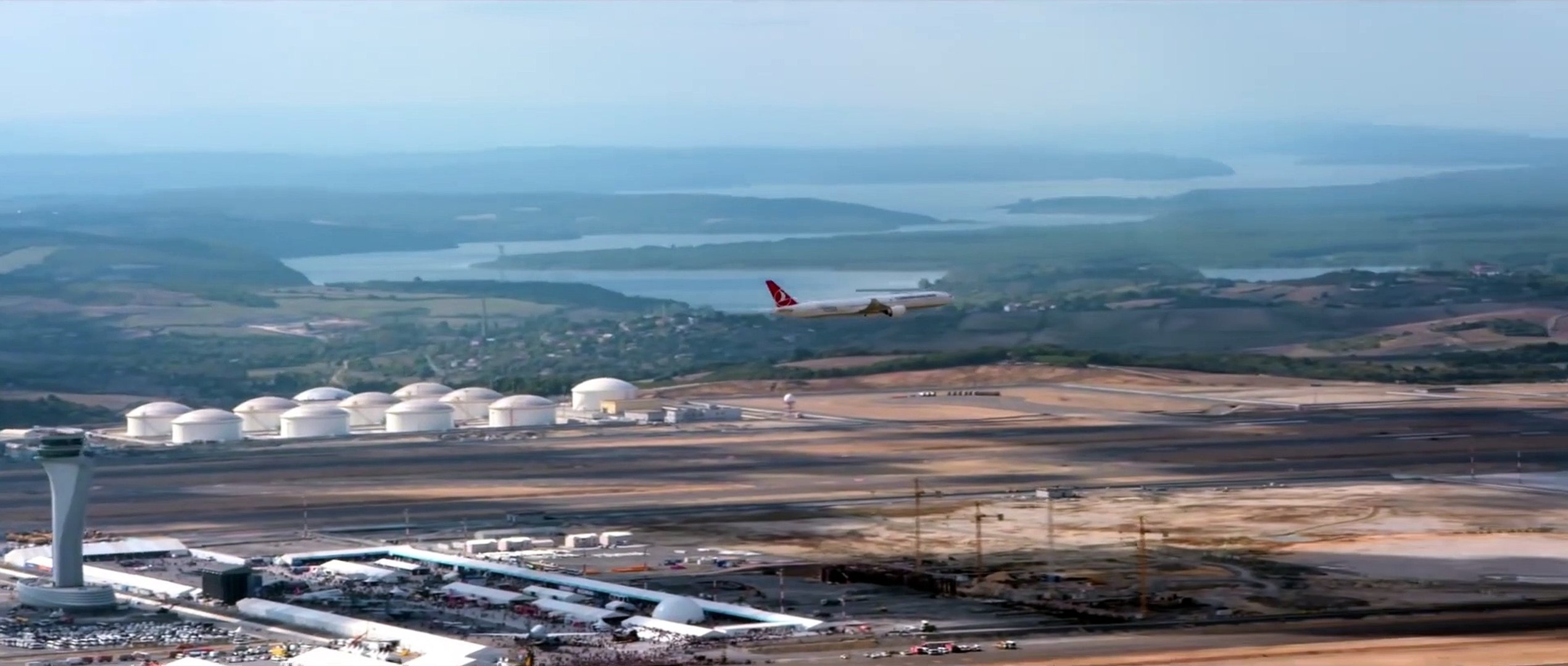 ⁣Turkish Airlines and Turkish Stars (Turkish Air Force) Awesome Show