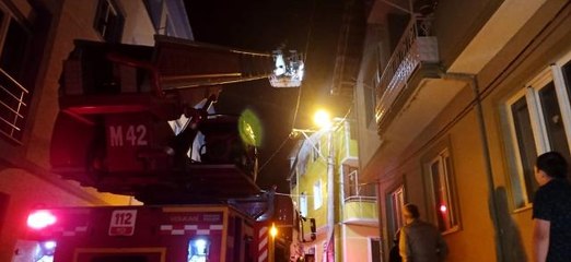 Son dakika: Gemlik'te korkutan yangın: Dumandan etkilenen 2 kişi hastaneye kaldırıldı