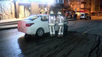 İSTANBUL-ÜMRANİYE'DE TRAFİK KAZASI: 5 YARALI
