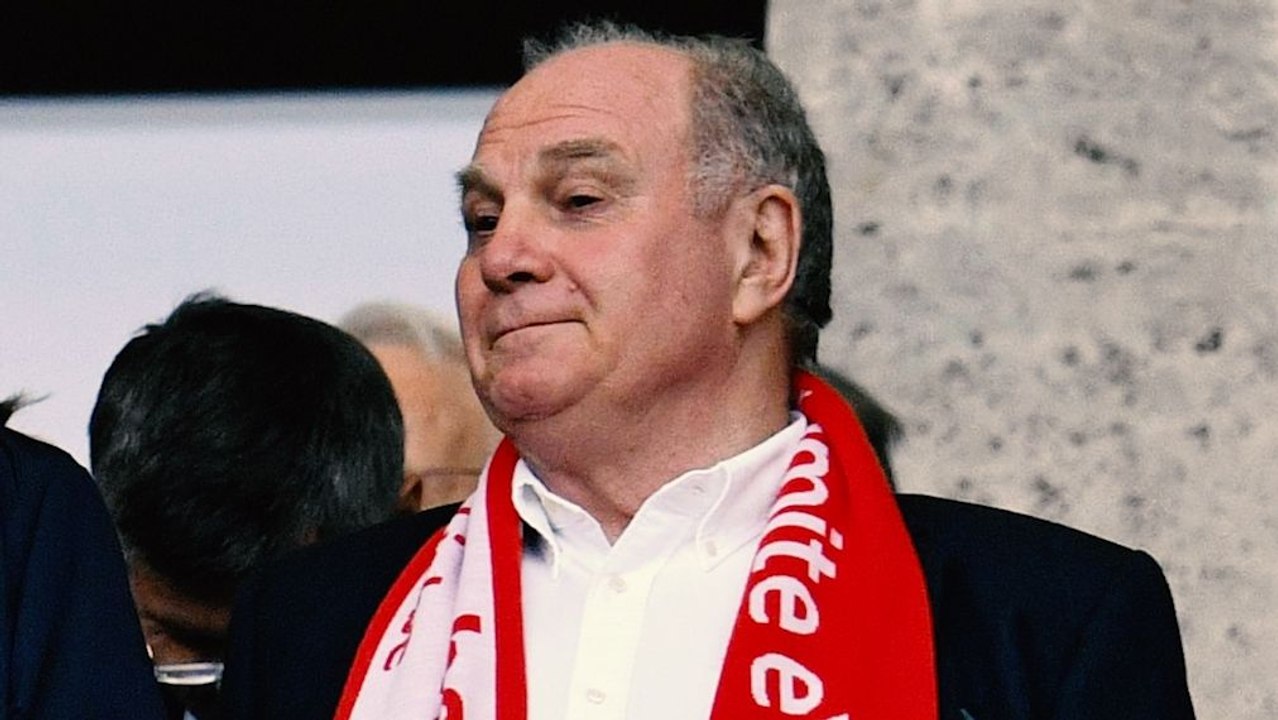 Die Bayern in der Staatskanzlei - Hoeneß' Rede für die Fans