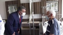 Bakan Koca Edirne'de tedavi gören hastaları ziyaret etti