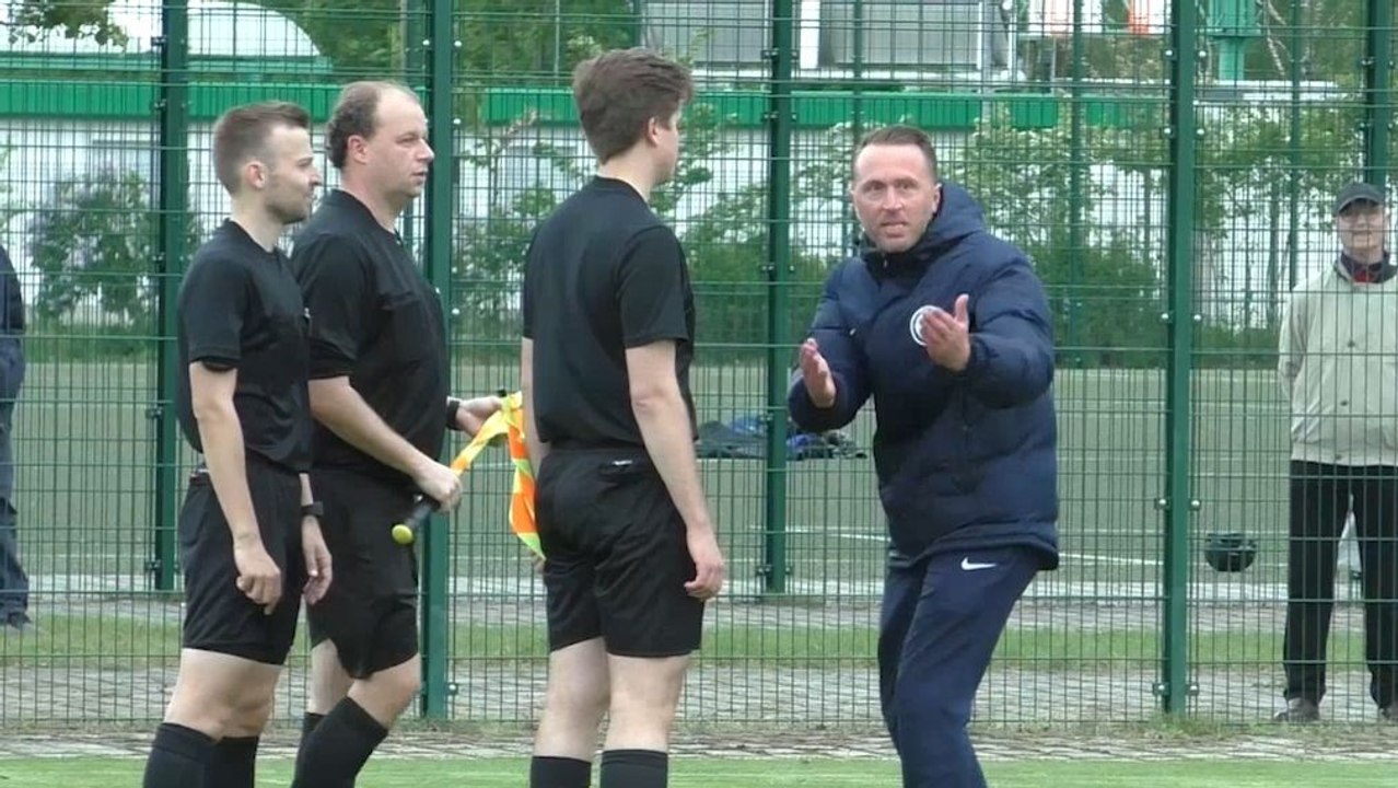 Berlin-Liga-Topspiel: Platzverweis, Salto-Jubel, de Almeida rettet Sparta