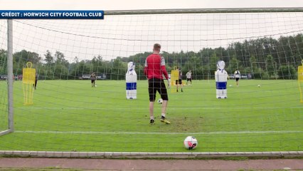 La finition parfaite d'Emiliano Buendía à l'entrainement avec Norwich