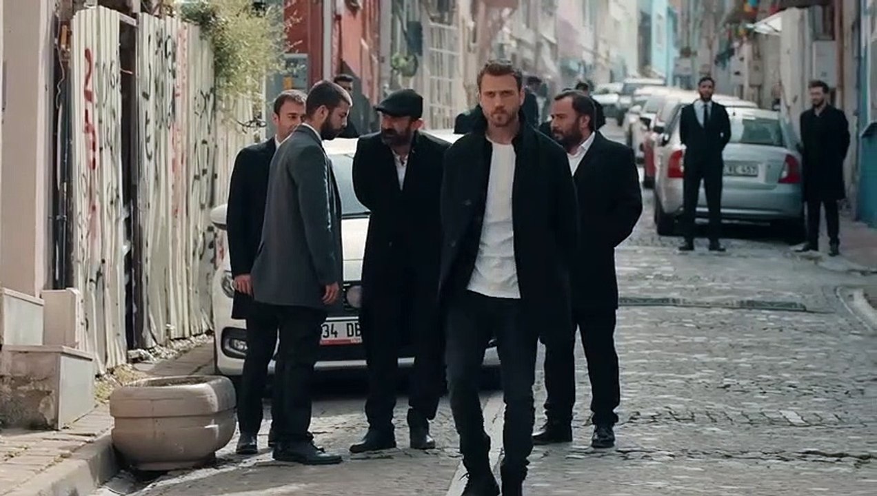 مسلسل الحفرة الجزء الرابع الحلقة 33 كاملة مترجم...