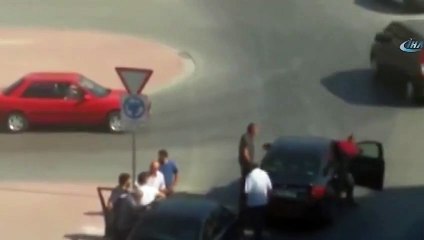 Öfkeli sürücü av tüfeğiyle dehşet saçtı!