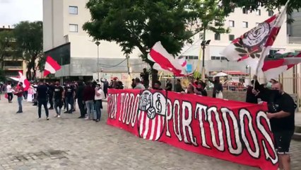 Espectacular recibimiento al Sevilla FC antes de recibir al Athletic