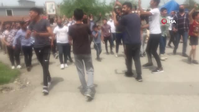 Son dakika 3. sayfa: Sokağa çıkma kısıtlamasında 500 kişilik protestoya polis müdahalesi