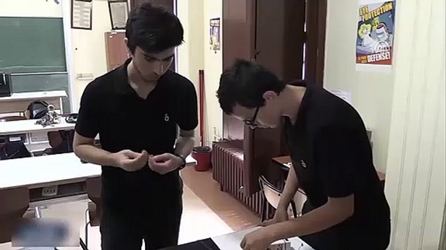 Duruş bozukluğuna liseli mücitlerden müthiş çözüm!