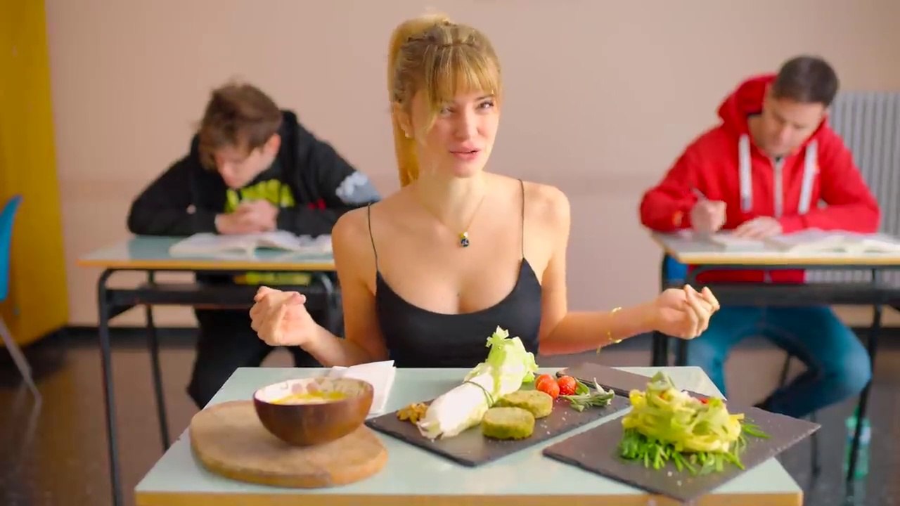 STUDENTI RICCHI VS STUDENTI POVERI - iPantellas