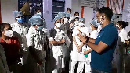 कोरोना टेस्ट के लिए घंटो परेशान होती रहीं नर्सिंग स्टूडेंट्स