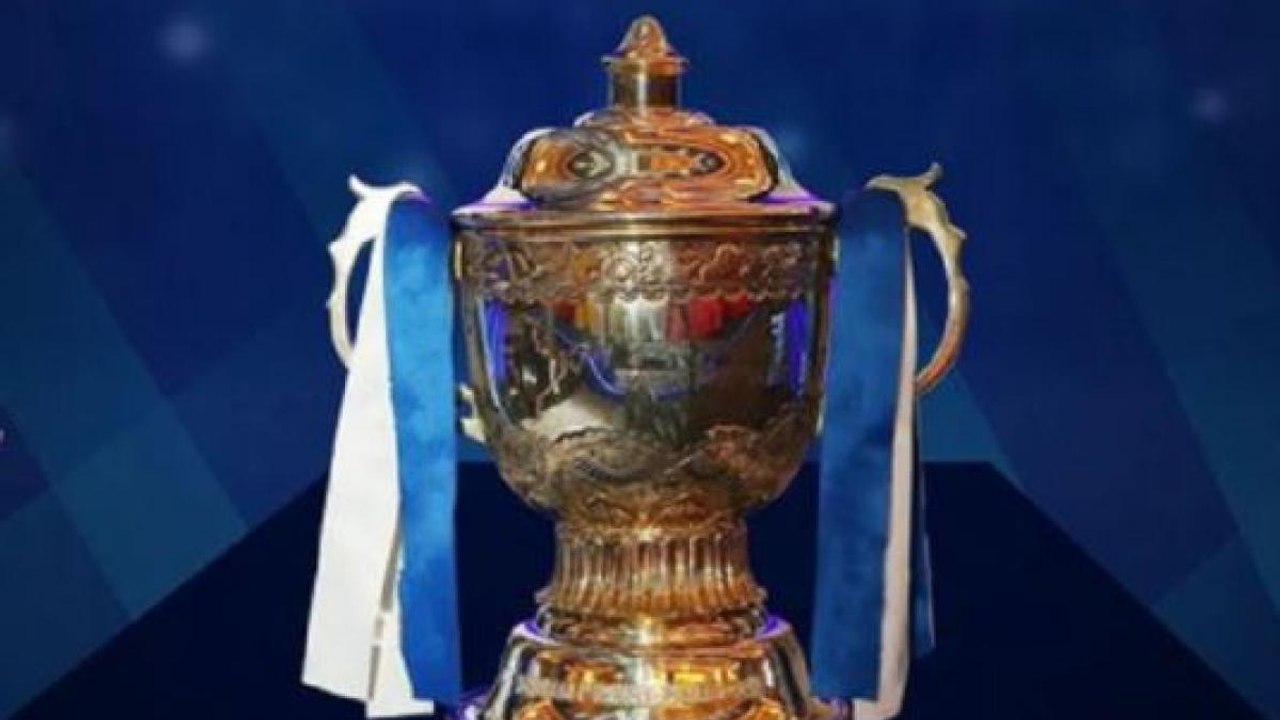 IPL 2021 suspended after four cricketer test positive