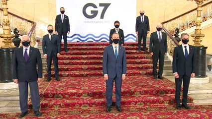 G7 Foreign Ministers pose for family photo