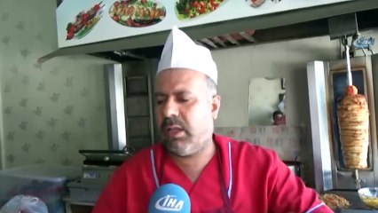 Esnaf Velit Efe: Bayrağa dil uzatana haddini bildiririz!