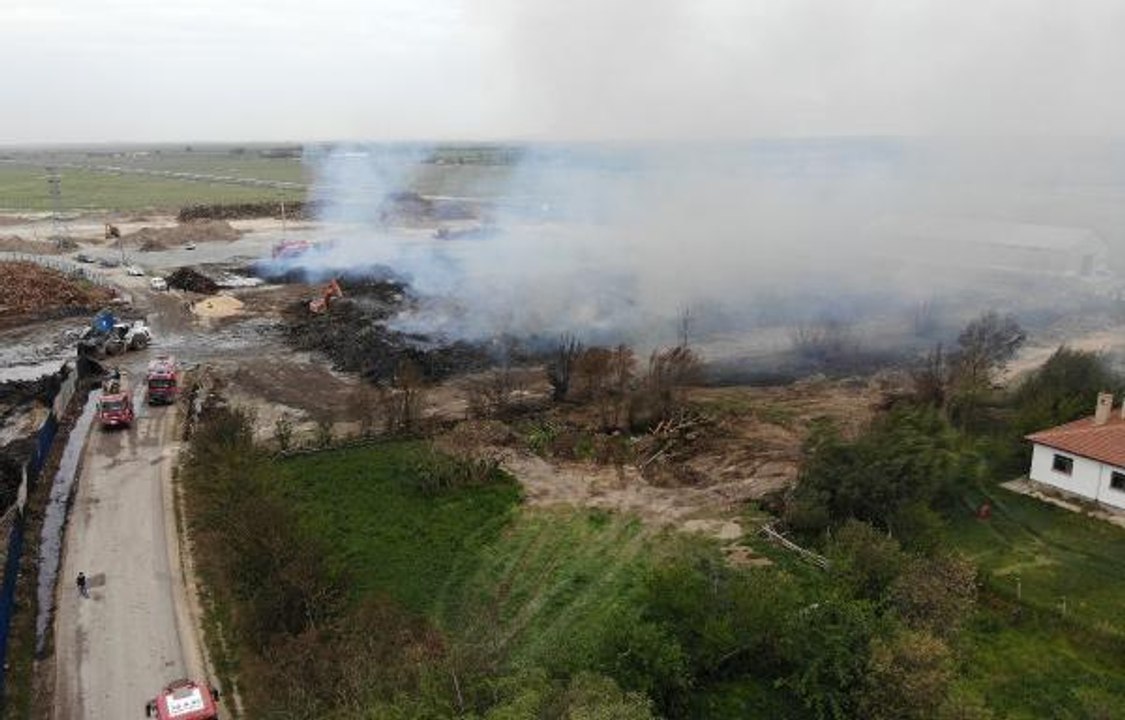 BİYOKÜTLE ENERJİ TESİSİNDEKİ YANGINDA 30 BİN TON HAM MADDE KÜL OLDU