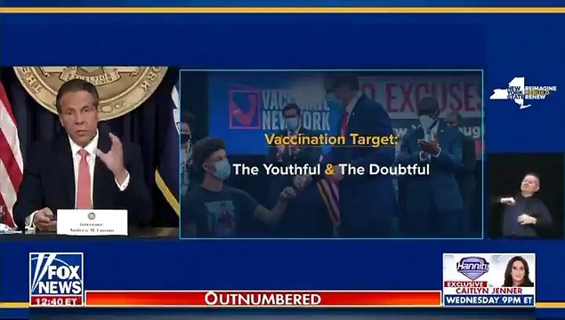 El gobernador demócrata de Nueva York, Andrew Cuomo, dirige unas rastreras palabras hacia los que no se quieren vacunar