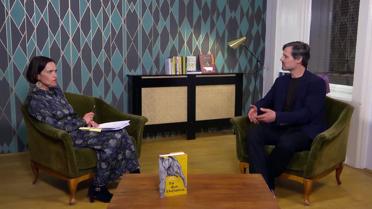 Peter Karoshi:  Zu den Elefanten (Leykam)