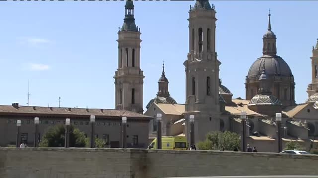 Una pandemia estancada complica la desescalada en las comunidades con más casos