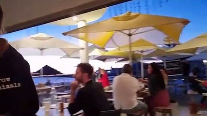 Ativista vegana entra em restaurante e acusa clientes de abusarem de animais