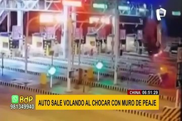 ¡Sorprendente! auto sale volando al chocar contra muro de peaje