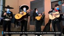 Envían mariachis a la sede de Podemos para celebrar el 'éxito' electoral de Iglesias