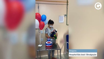 下载视频: Bebês internados ganham 'mesversário' em UTI de hospital em Colatina