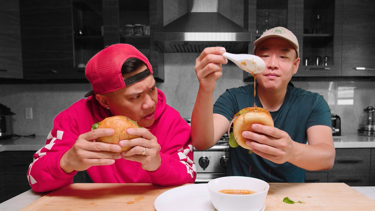 Send Foodz: Tim and David’s Battle of the Burgers