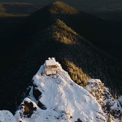 Thrillist Explorers: Mountain Peak Home