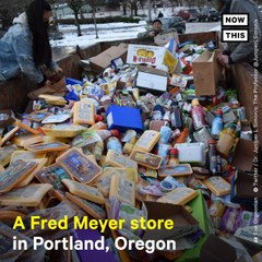 Cops Block People from Salvaging Discarded Food at Portland Grocery Store