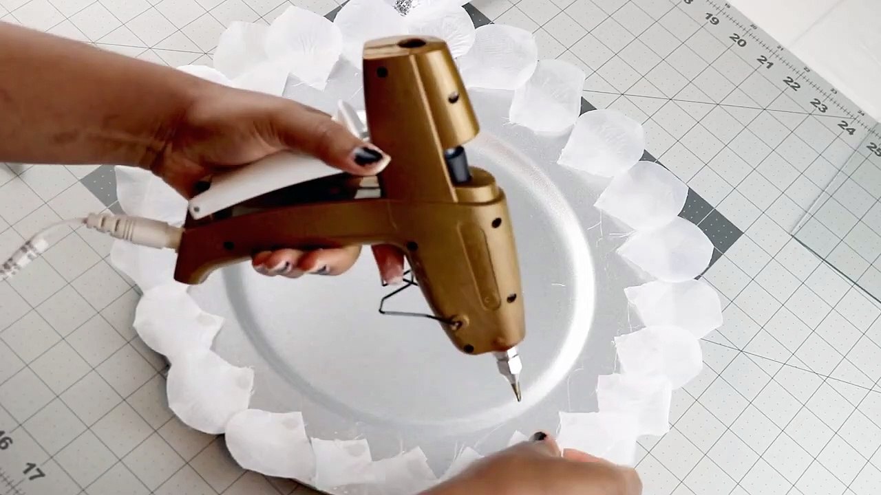 Easy White Rose Petal Flower Wall Hanging | Diy | Dollar Tree | Shanettadiylife