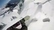 Ce snowboarder est sauvé par un airbag lors d'une avalanche